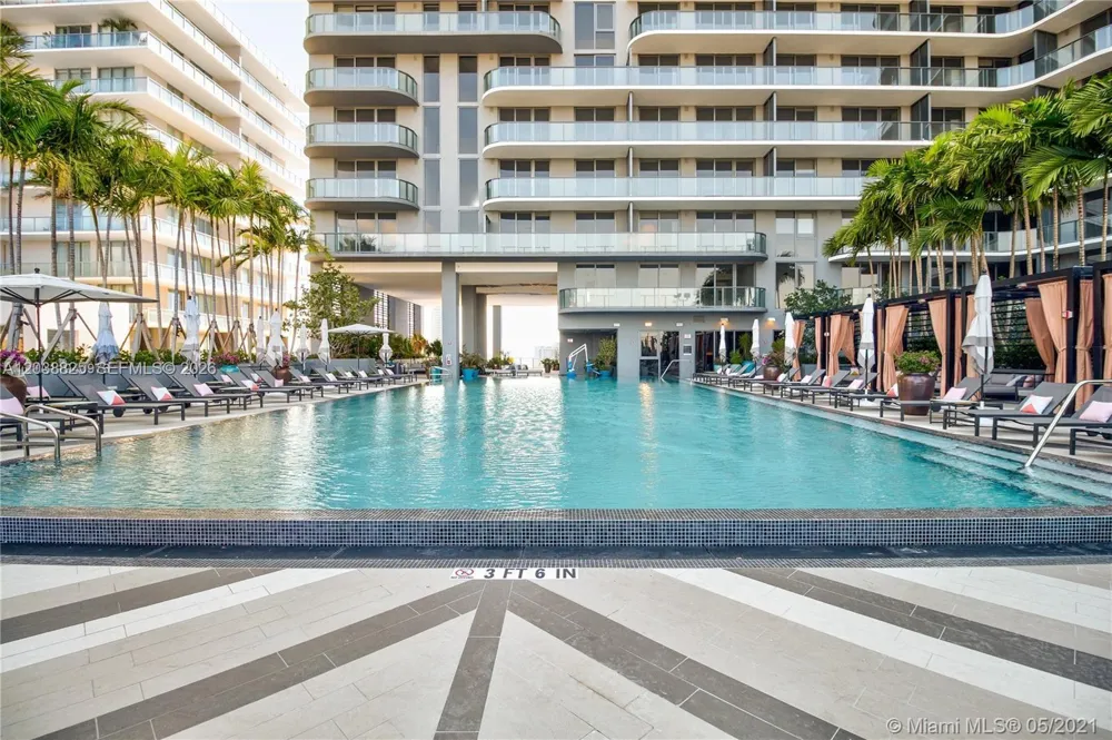121 NE 34th St #1111 Miami, FL 33137