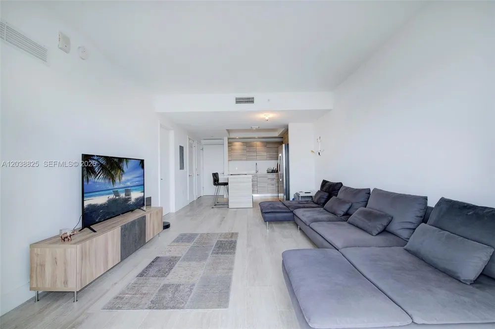 121 NE 34th St #1111 Miami, FL 33137