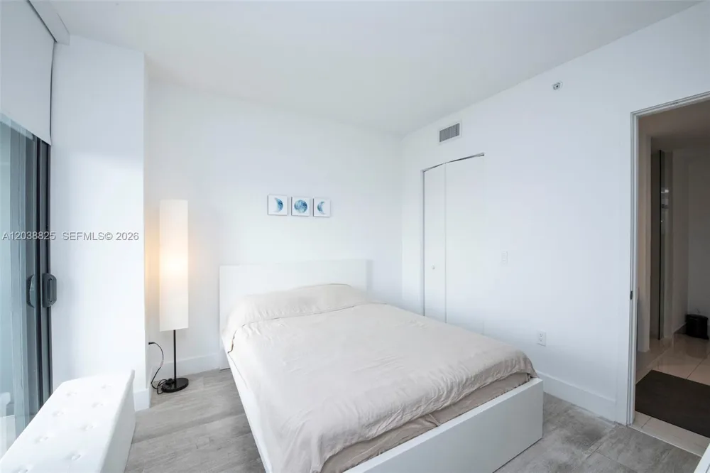 121 NE 34th St #1111 Miami, FL 33137