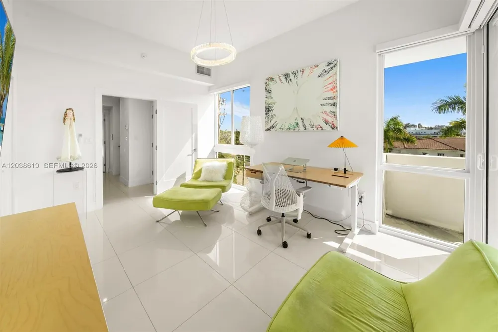 39 Shore Dr Miami Beach, FL 33141