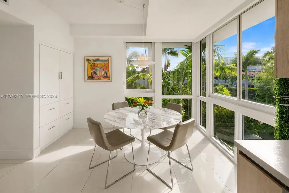 39 Shore Dr Miami Beach, FL 33141