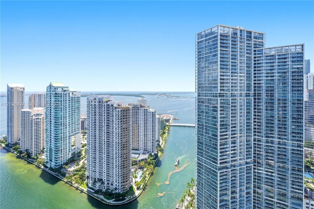300 Biscayne Boulevard Way #4007W Miami, FL 33131