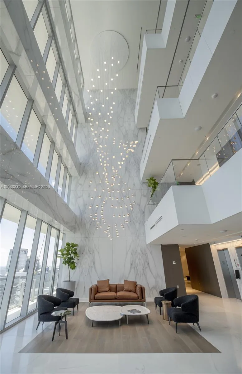 300 Biscayne Boulevard Way #4007W Miami, FL 33131