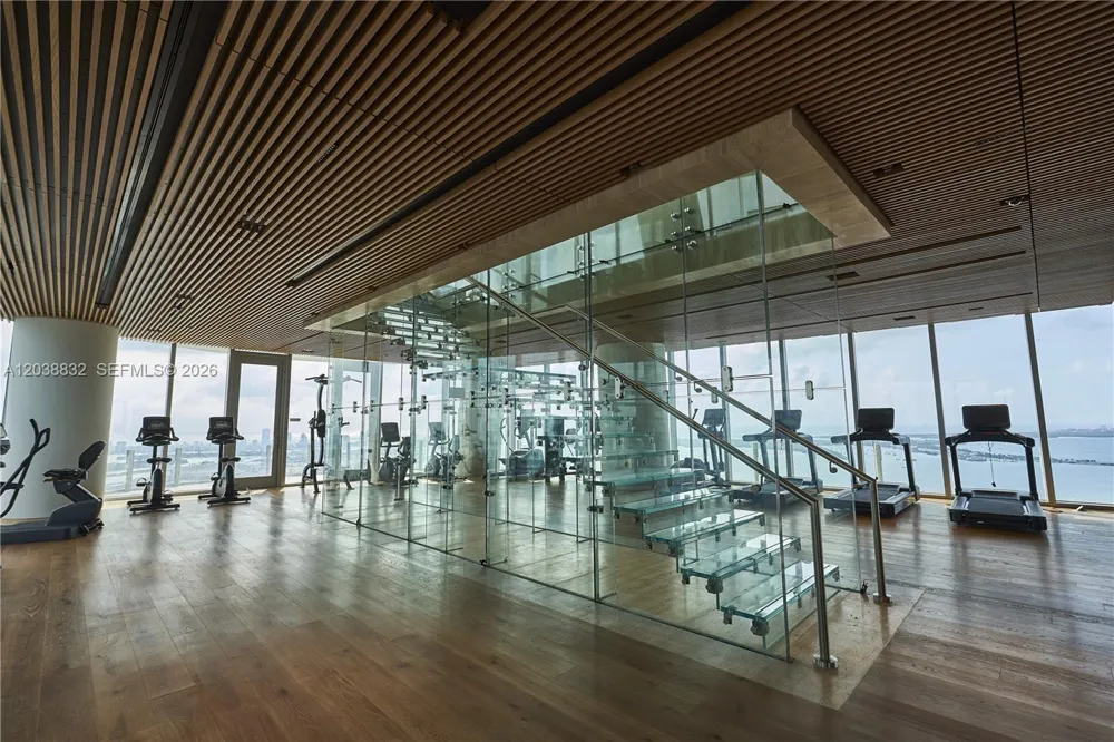 300 Biscayne Boulevard Way #4007W Miami, FL 33131
