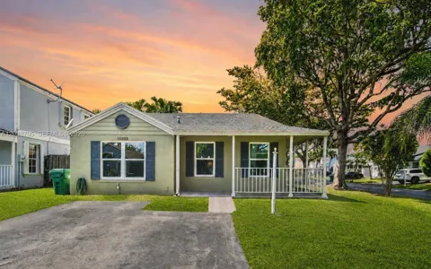 10003 SW 223rd Ter