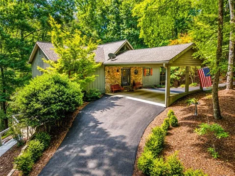 52 Swallow Point