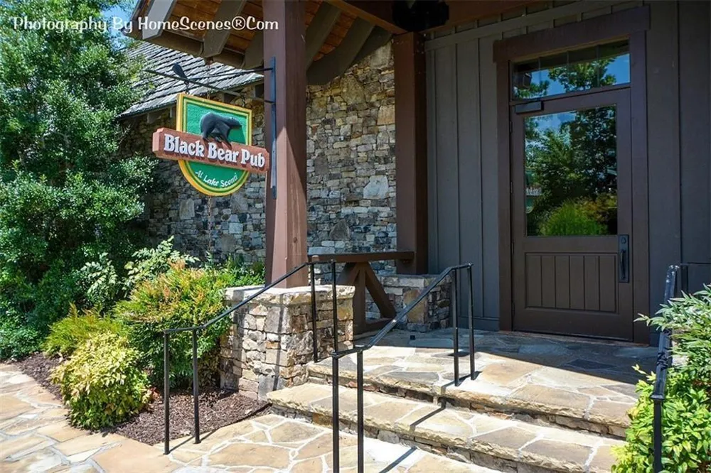 52 Swallow Point Big Canoe, GA 30143