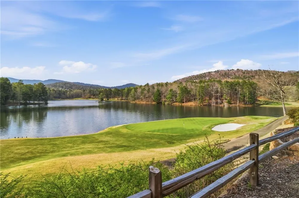 52 Swallow Point Big Canoe, GA 30143