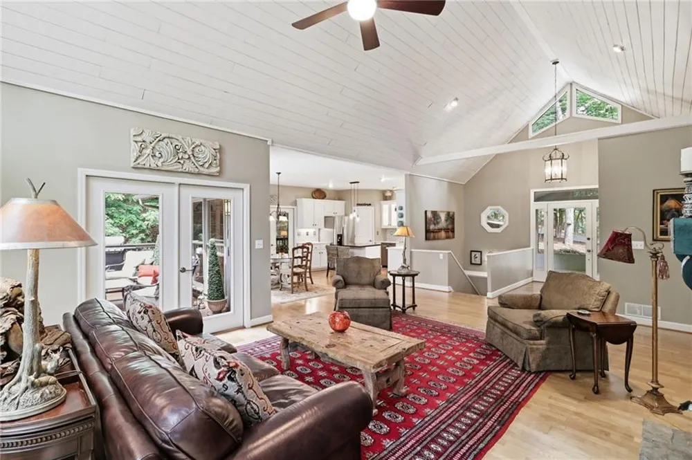 52 Swallow Point Big Canoe, GA 30143