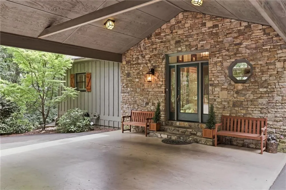 52 Swallow Point Big Canoe, GA 30143