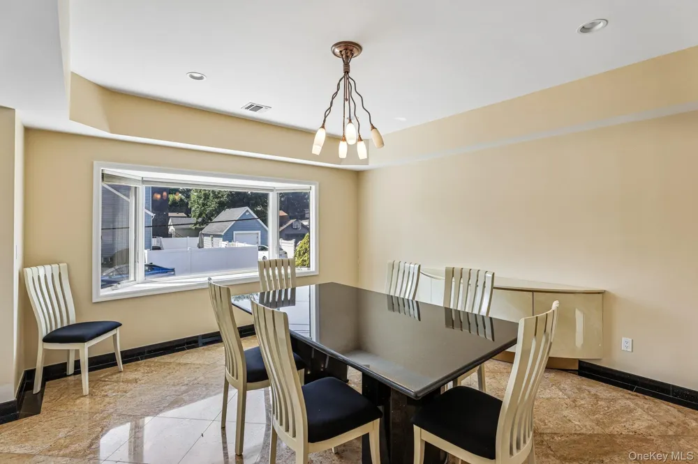 1218 Centre Street Hewlett, NY 11557