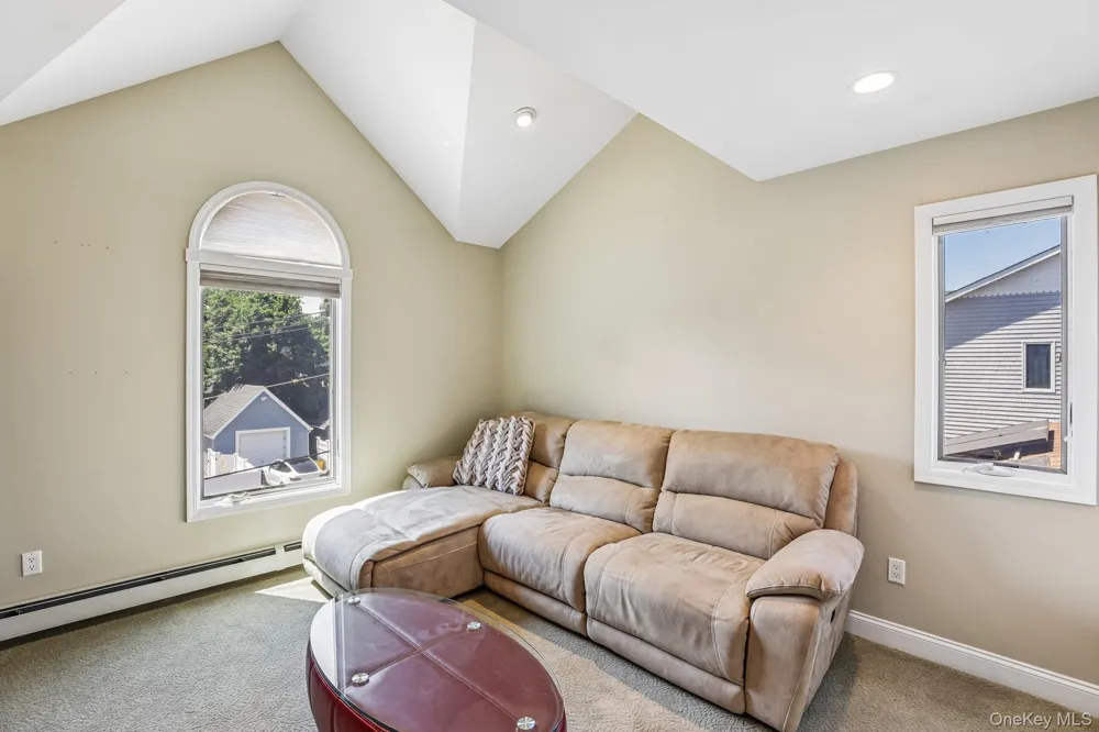1218 Centre Street Hewlett, NY 11557