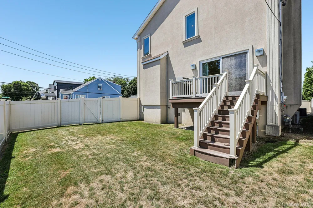 1218 Centre Street Hewlett, NY 11557
