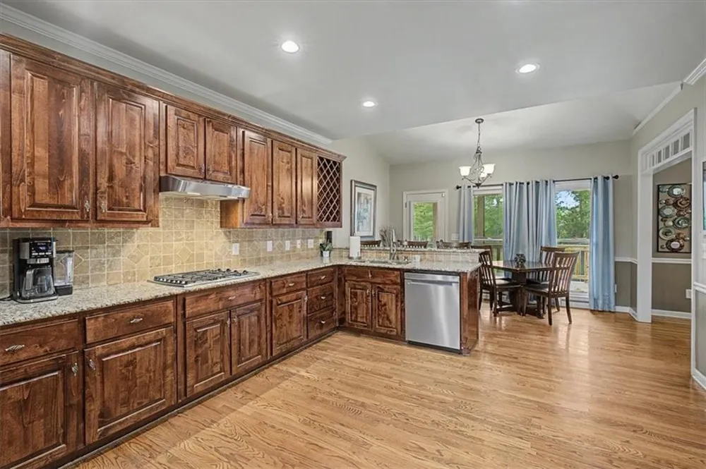62 River Walk Parkway Euharlee, GA 30145