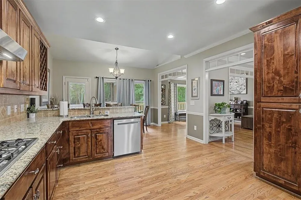 62 River Walk Parkway Euharlee, GA 30145