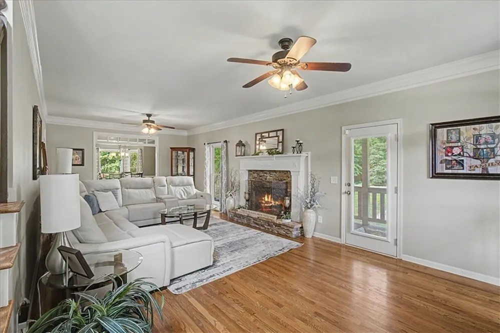 62 River Walk Parkway Euharlee, GA 30145