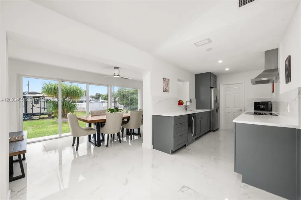 4224 Lake Vista Sebring, FL 33875