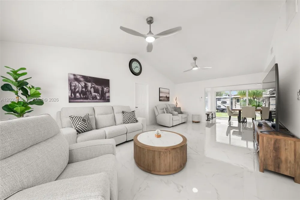 4224 Lake Vista Sebring, FL 33875
