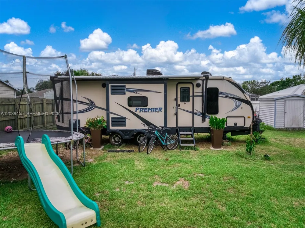 4224 Lake Vista Sebring, FL 33875