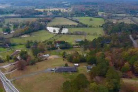 392 Nickelsville Road NE