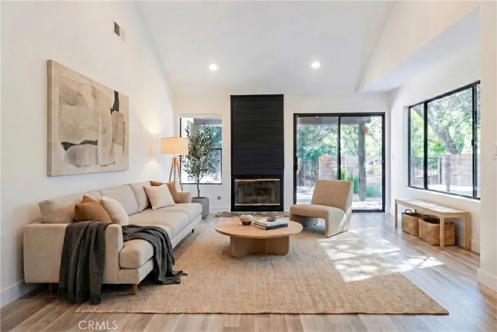 9138 Tujunga Canyon Tujunga, CA 91042