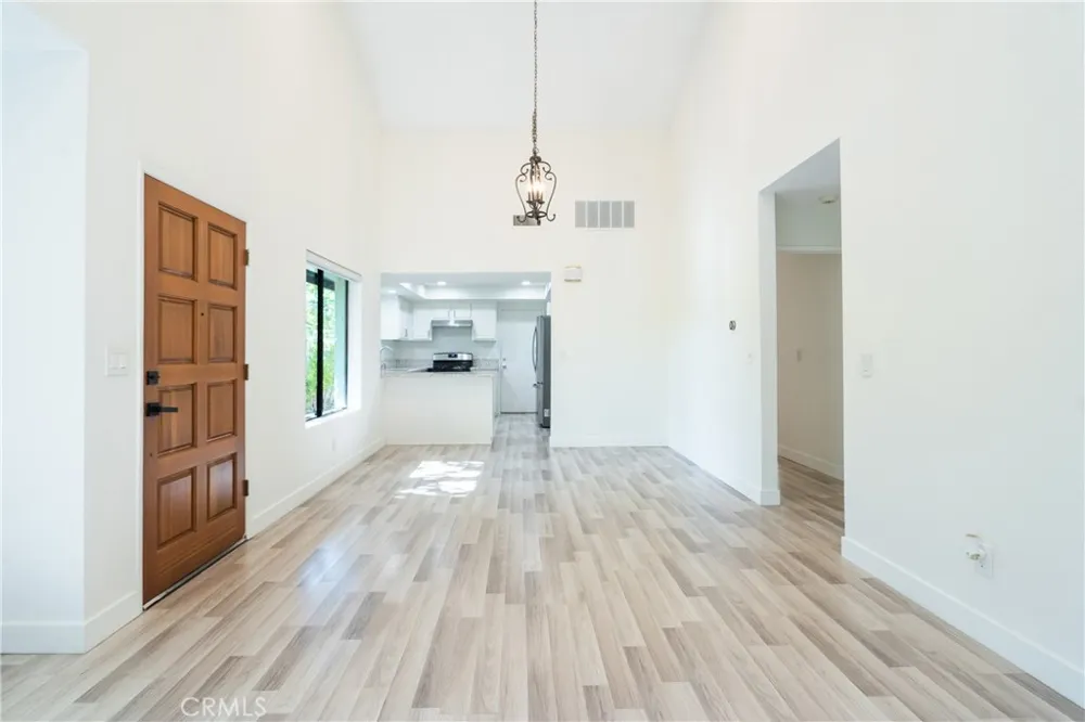 9138 Tujunga Canyon Tujunga, CA 91042