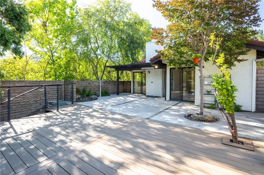 9138 Tujunga Canyon Tujunga, CA 91042