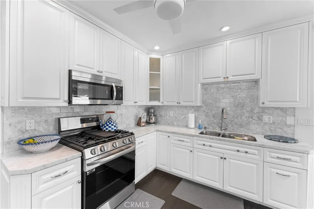 215 E Edgewater Newport Beach, CA 92661