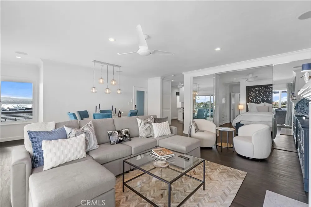 215 E Edgewater Newport Beach, CA 92661