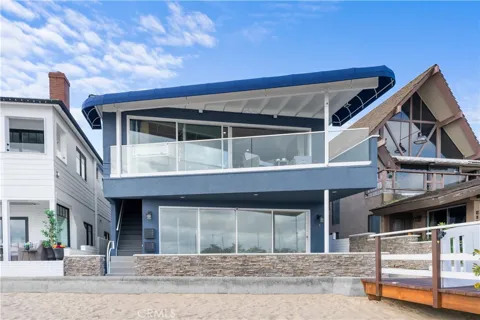 215 E Edgewater