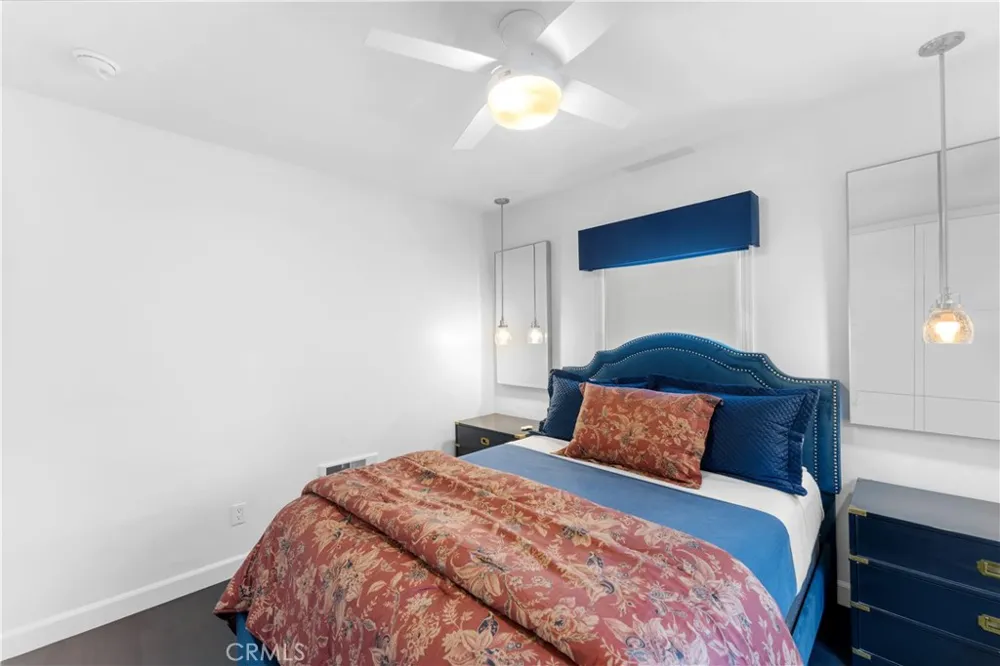215 E Edgewater Newport Beach, CA 92661