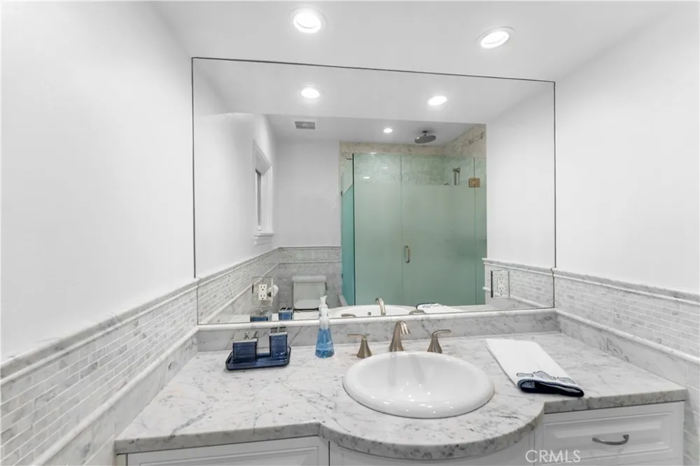 215 E Edgewater Newport Beach, CA 92661