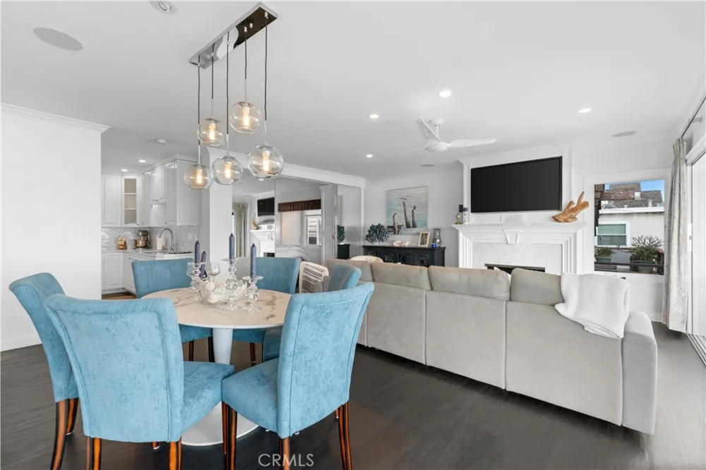 215 E Edgewater Newport Beach, CA 92661