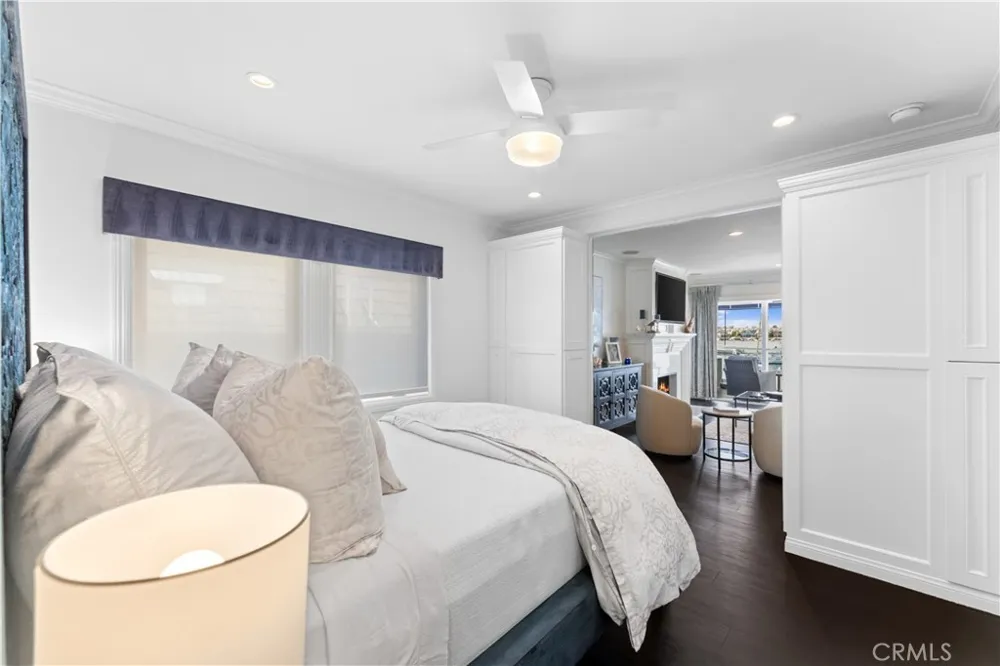 215 E Edgewater Newport Beach, CA 92661