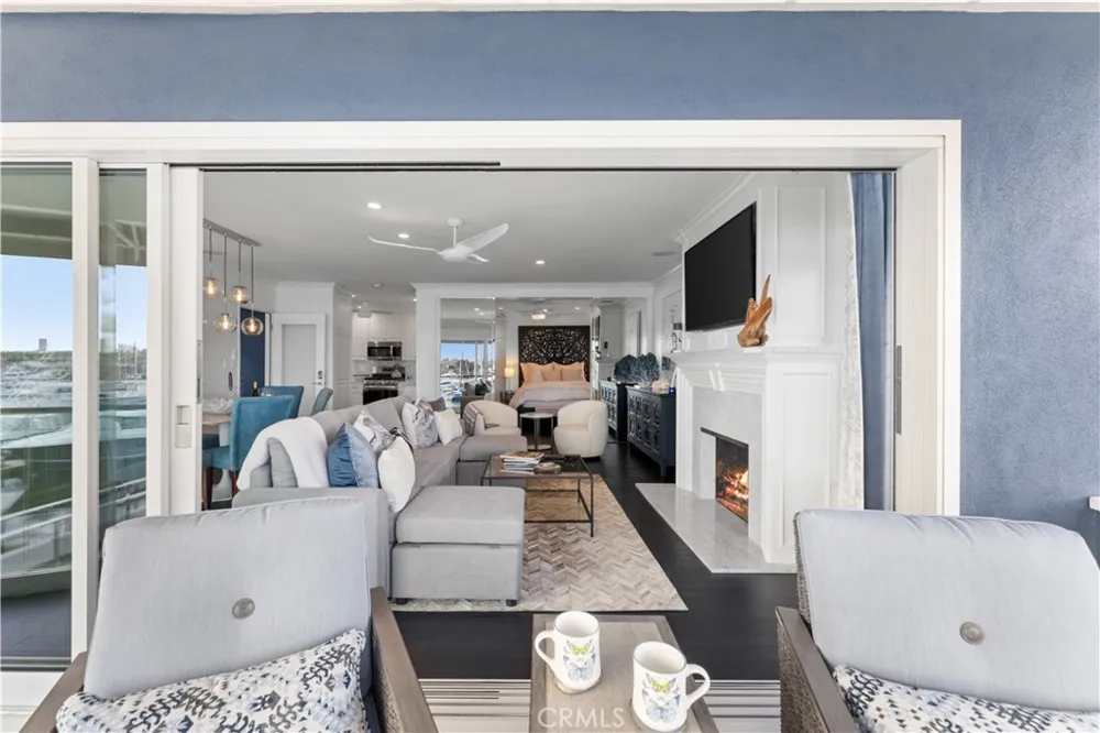 215 E Edgewater Newport Beach, CA 92661