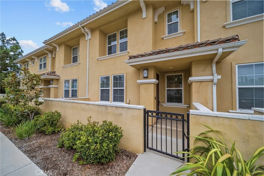 1690 Heywood #C Simi Valley, CA 93065