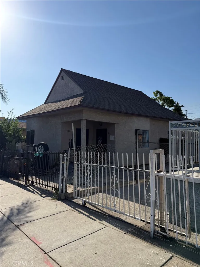 4227 E Cesar E Chavez Los Angeles, CA 90063