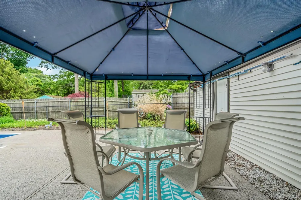 1333 Boston Avenue Bay Shore, NY 11706