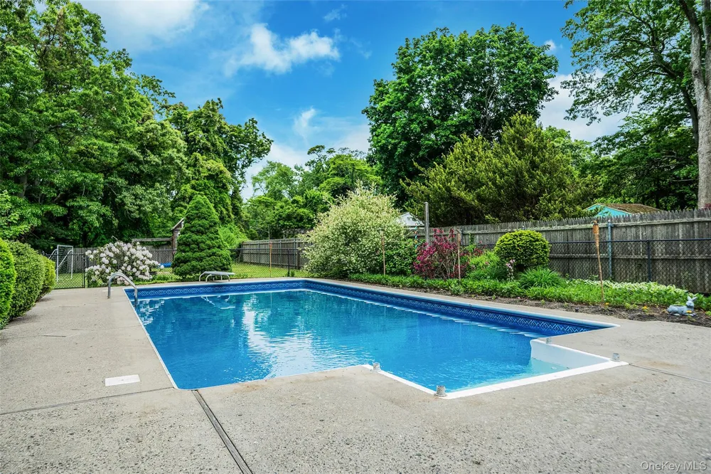1333 Boston Avenue Bay Shore, NY 11706