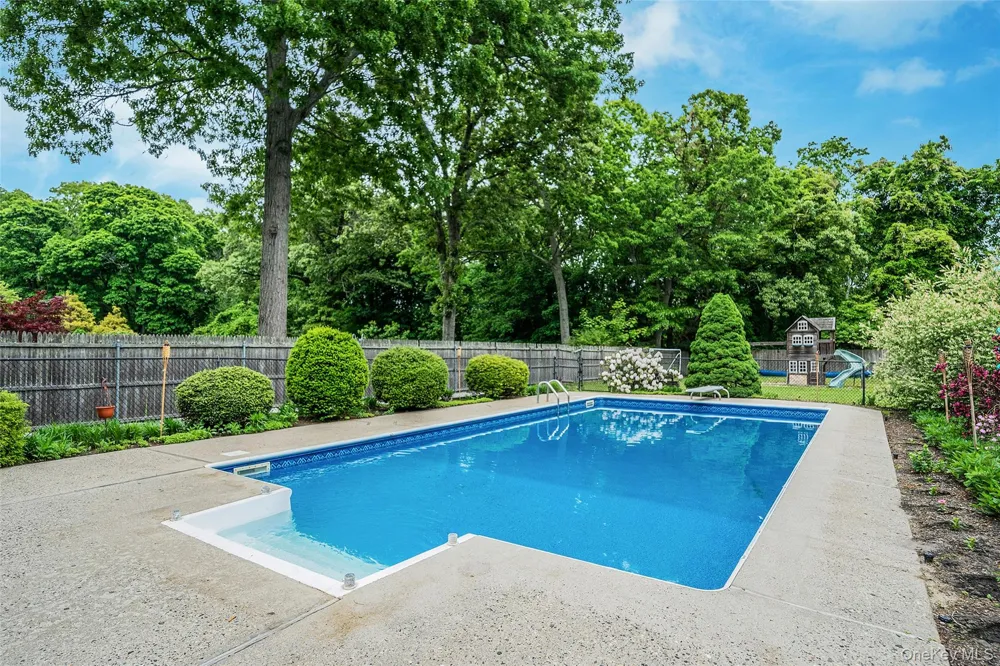 1333 Boston Avenue Bay Shore, NY 11706