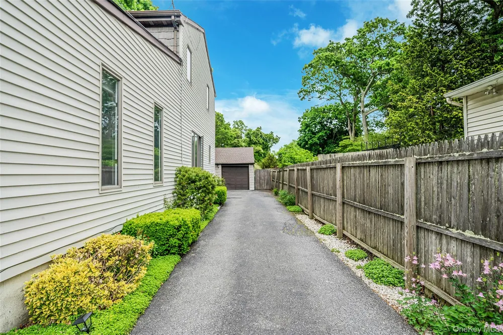 1333 Boston Avenue Bay Shore, NY 11706