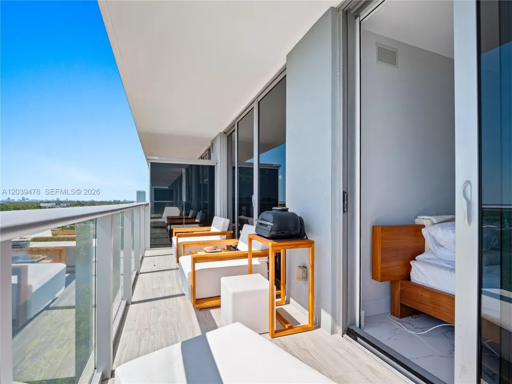 16385 Biscayne Blvd #1117 North Miami Beach, FL 33160