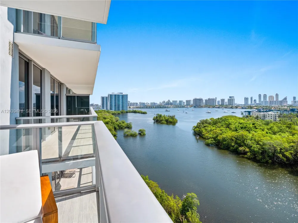 16385 Biscayne Blvd #1117 North Miami Beach, FL 33160