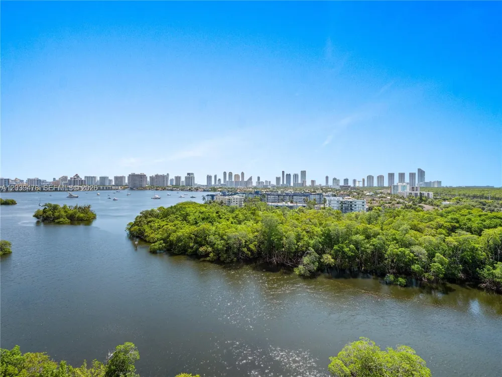 16385 Biscayne Blvd #1117 North Miami Beach, FL 33160