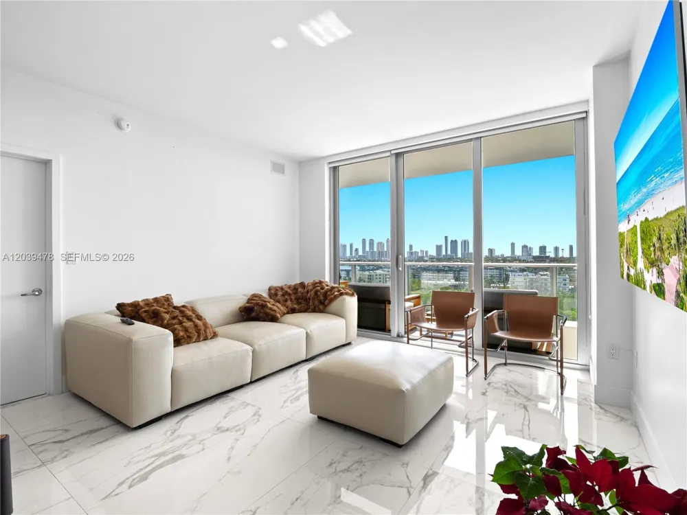 16385 Biscayne Blvd #1117 North Miami Beach, FL 33160