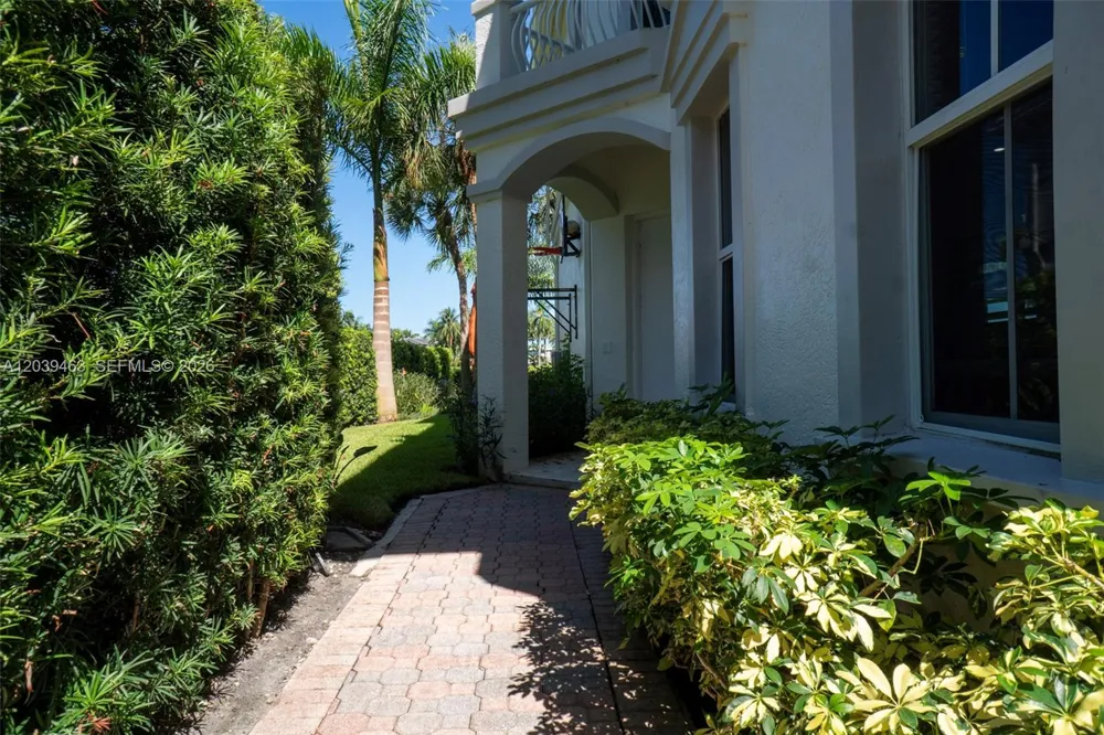 21025 NE 38th #81 Aventura, FL 33180