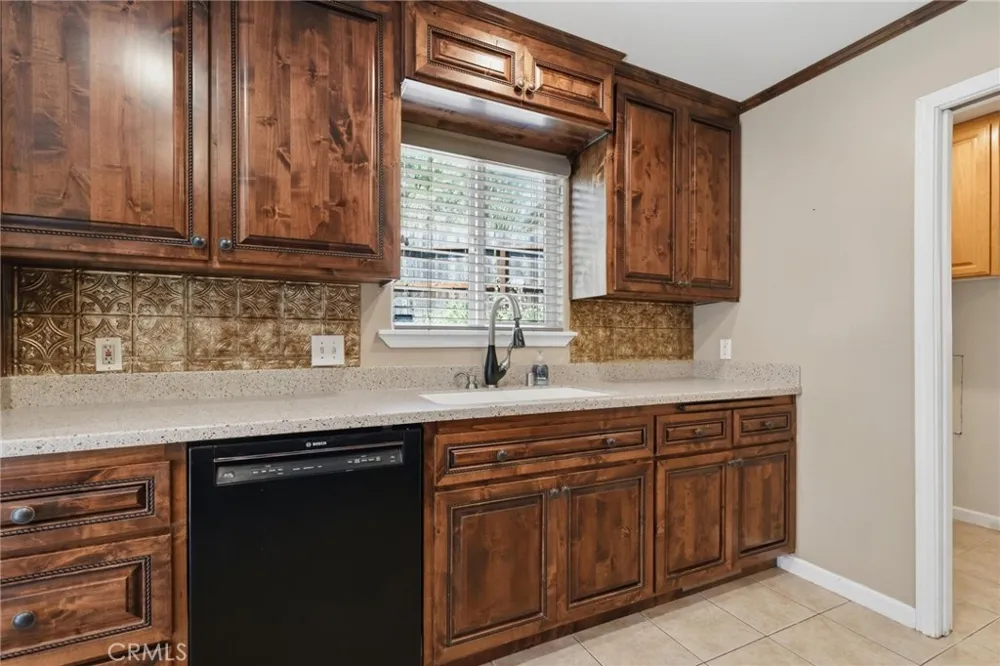 17 Southview Drive Oroville, CA 95966