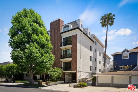 10620 Eastborne Avenue #102
