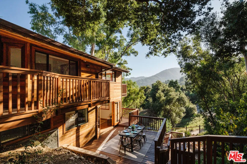517 Canon View Trail Topanga, CA 90290