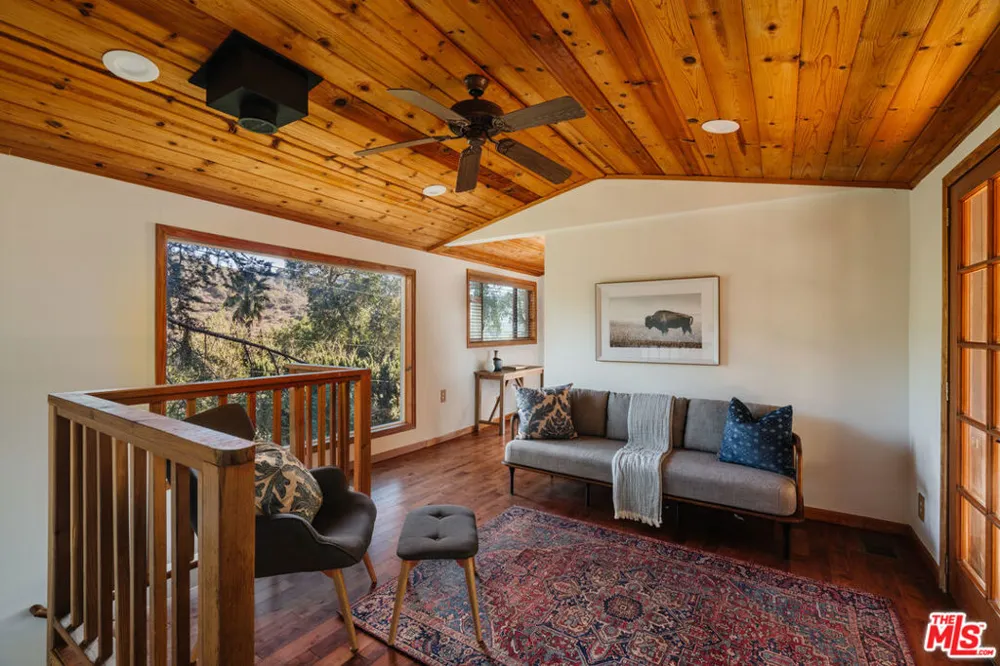 517 Canon View Trail Topanga, CA 90290